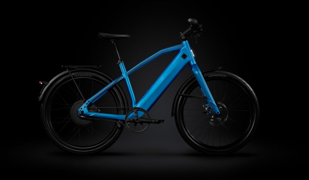 The Stromer ST2 with integrated components in Royal Blue.