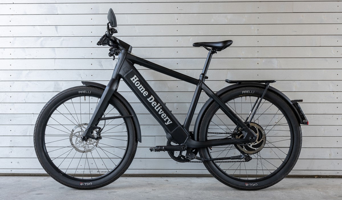 Bicycle delivery service by Stromer