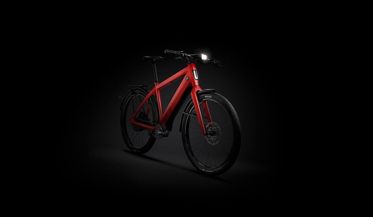 Nouveau : vélo électrique Stromer ST3 Pinion Launch Edition dans la couleur Imperial Red.