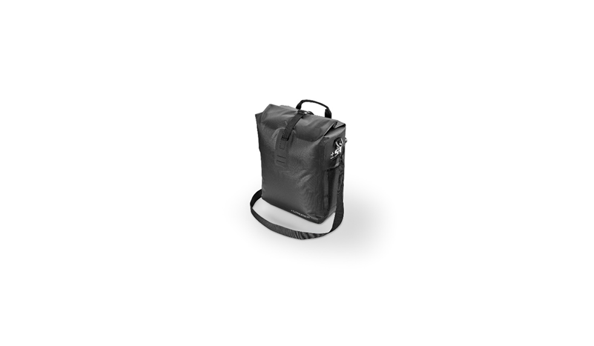 Stromer Antwerp Single Bag e-bike carrier bag in black, with 20 liter capacity, removable shoulder strap, reflective logo on two sides.