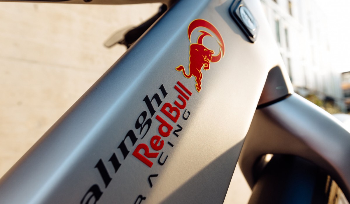 Alinghi Red Bull Racing X Stromer